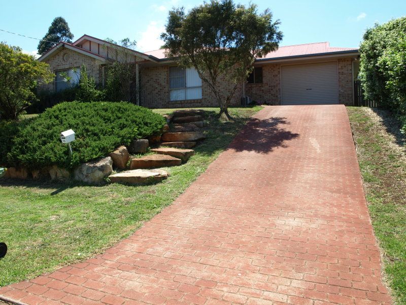 3 bedrooms House in 16 Weir Court HARRISTOWN QLD, 4350