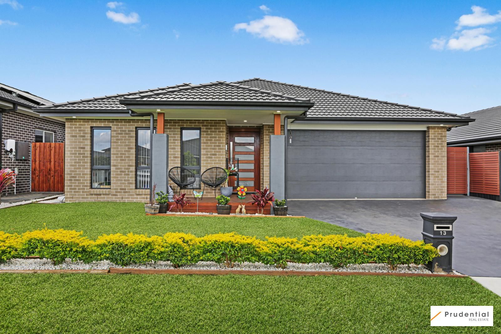 13 Courtney Loop, Oran Park NSW 2570