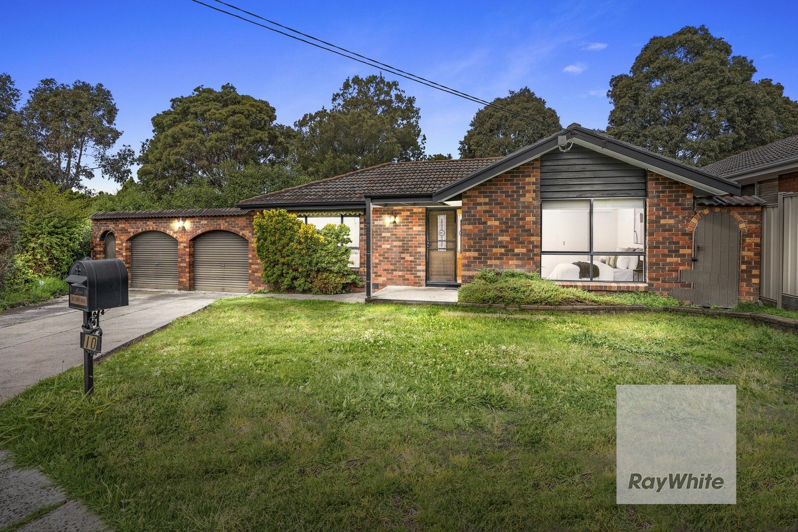 4 bedrooms House in 10 Tait Court BUNDOORA VIC, 3083