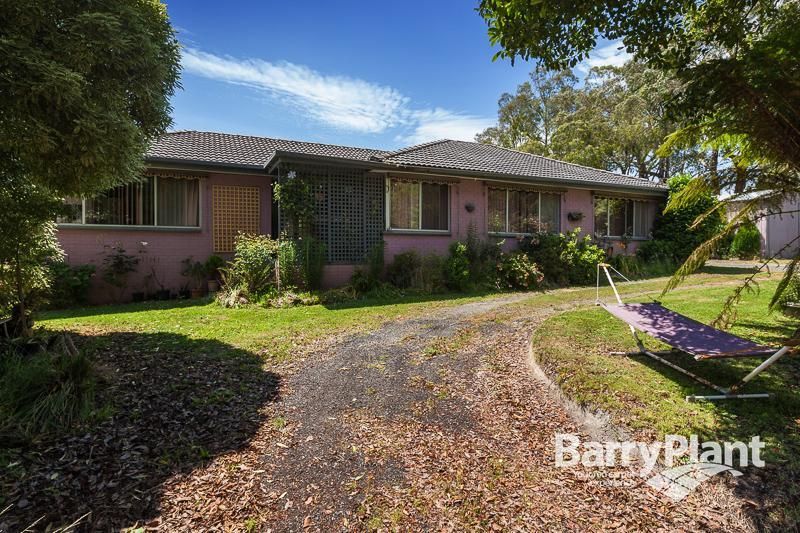 30 Coopers Road, MACCLESFIELD VIC 3782, Image 2