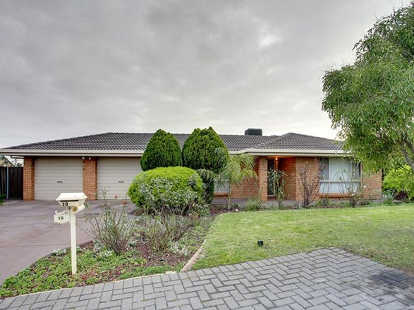 19 Gardenia Crescent, Morphett Vale SA 5162