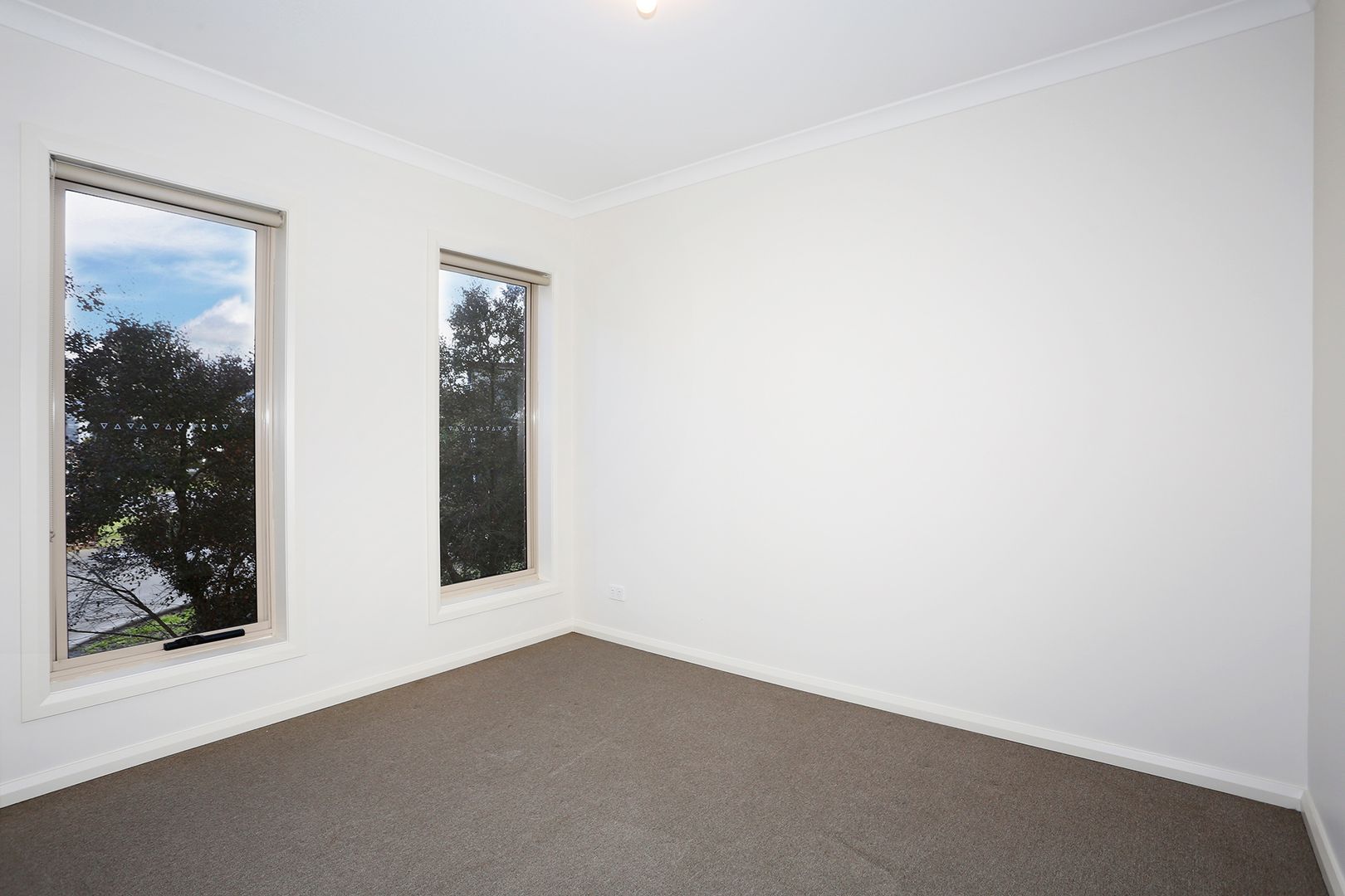 7/9 Galton Cct, Craigieburn VIC 3064, Image 2