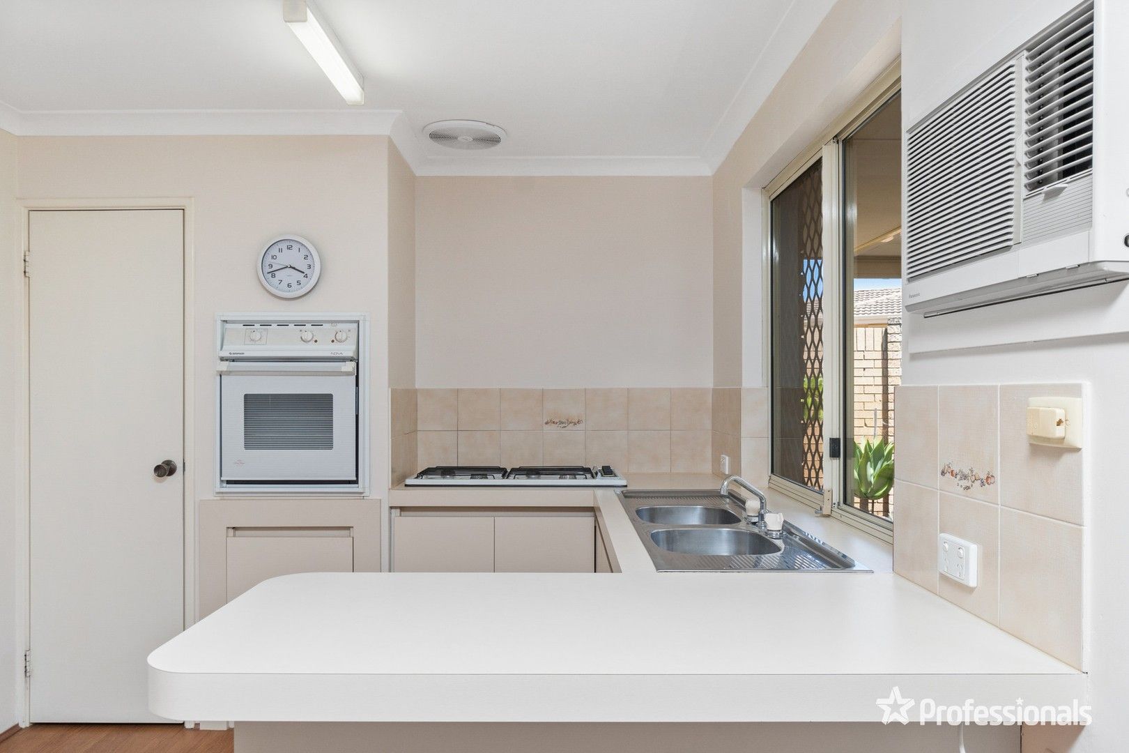 6/171 Goollelal Drive, Kingsley WA 6026, Image 1