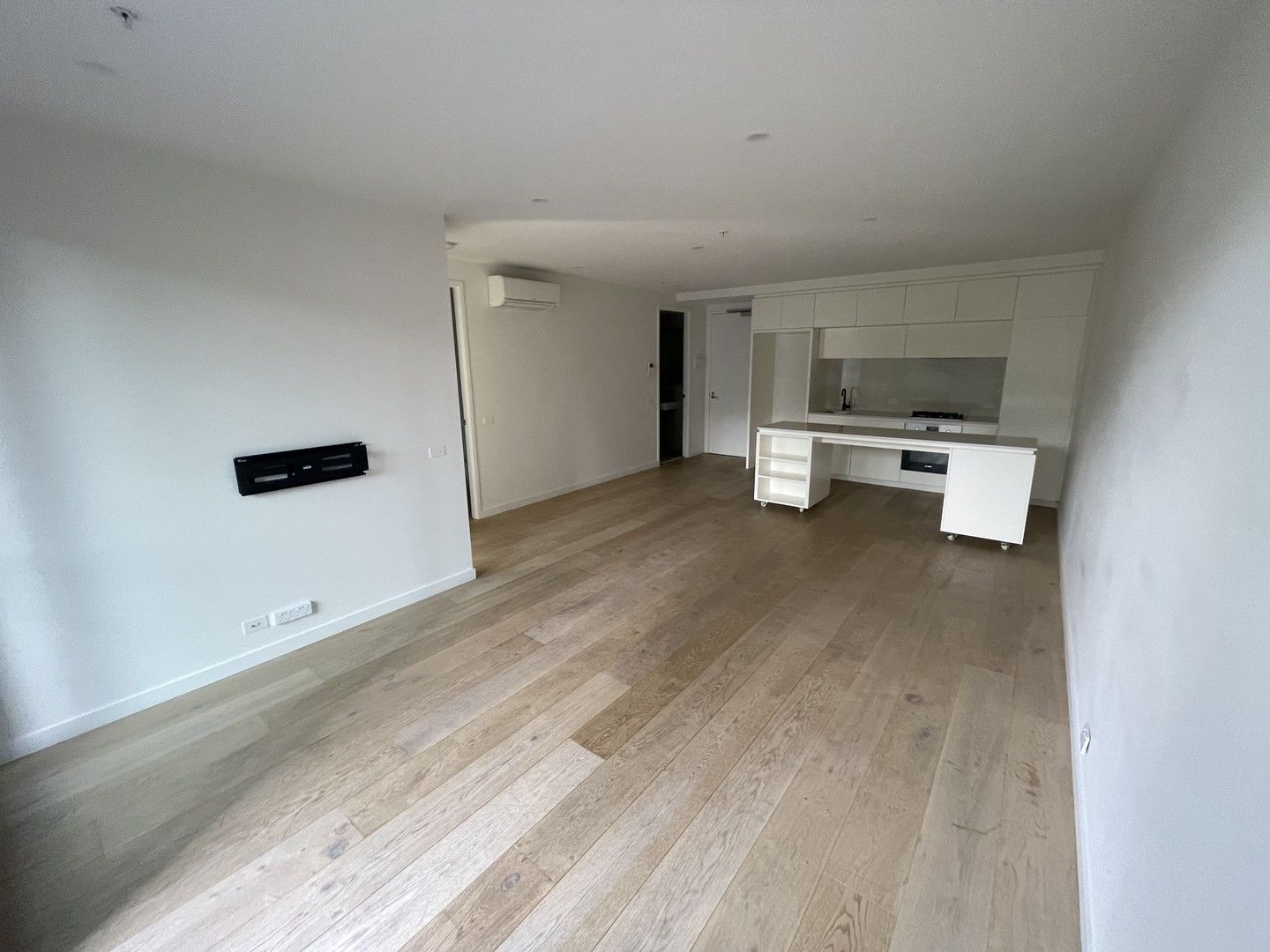 2 bedrooms Apartment / Unit / Flat in 204/42A Nelson Street RINGWOOD VIC, 3134