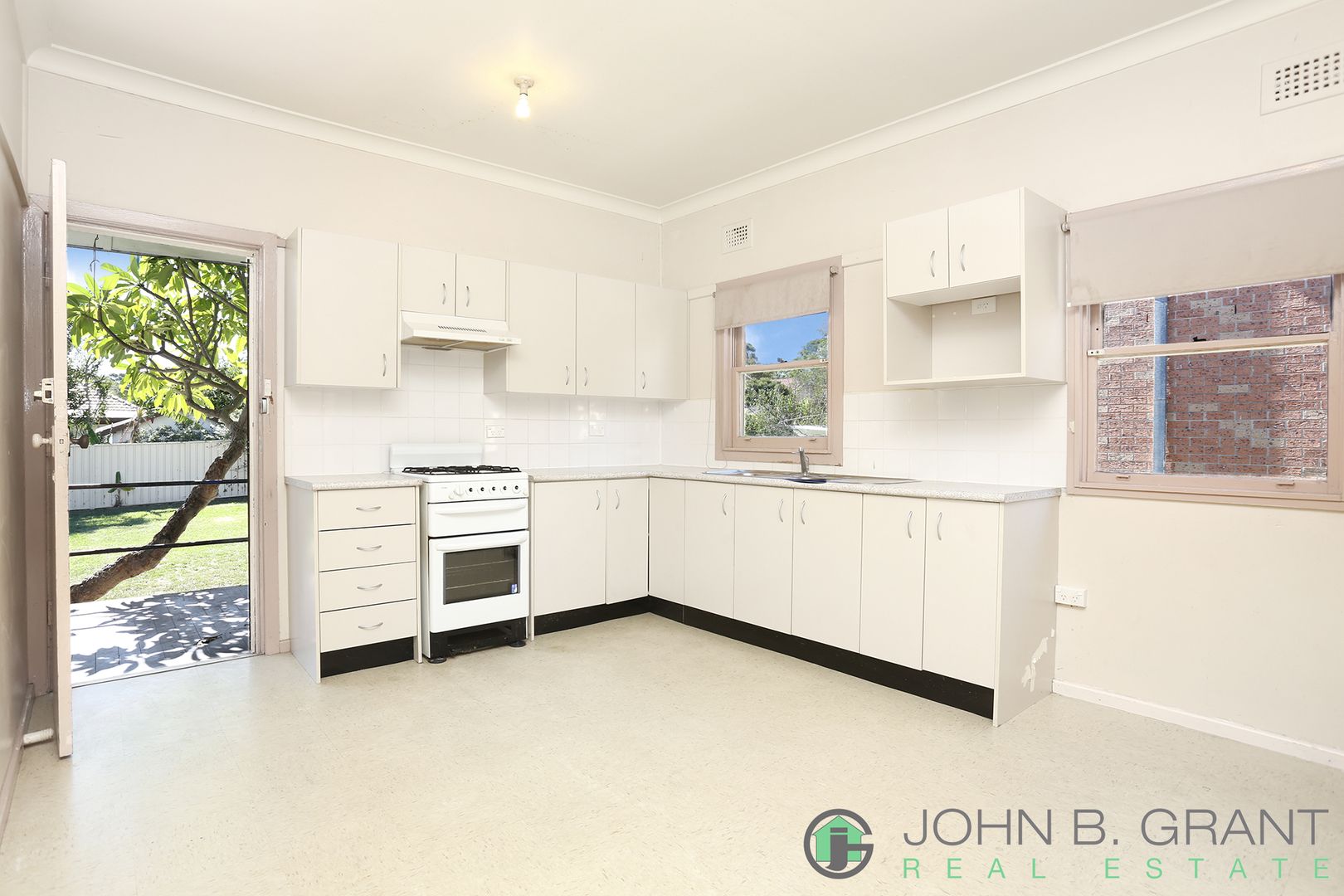 8 Gazzard Street, Birrong NSW 2143, Image 2