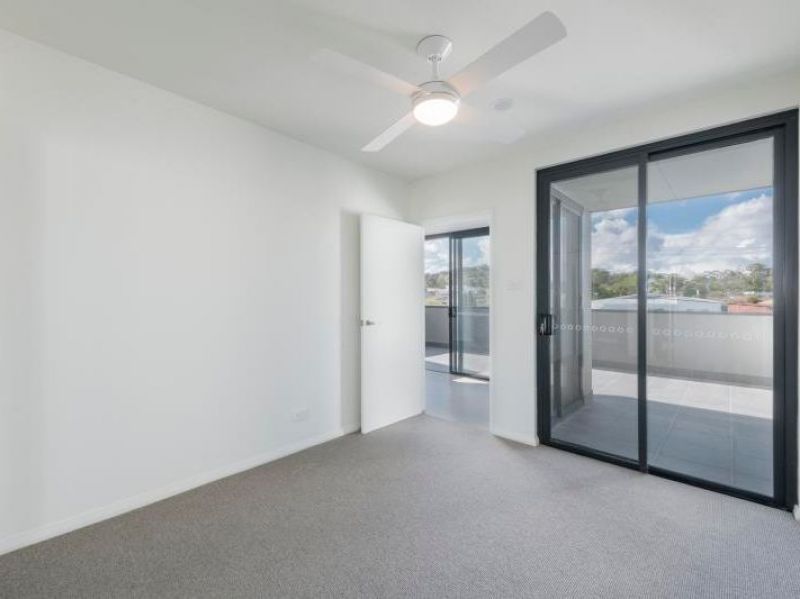 2 bedrooms Apartment / Unit / Flat in 207/21-23 Lake Street WARNERS BAY NSW, 2282