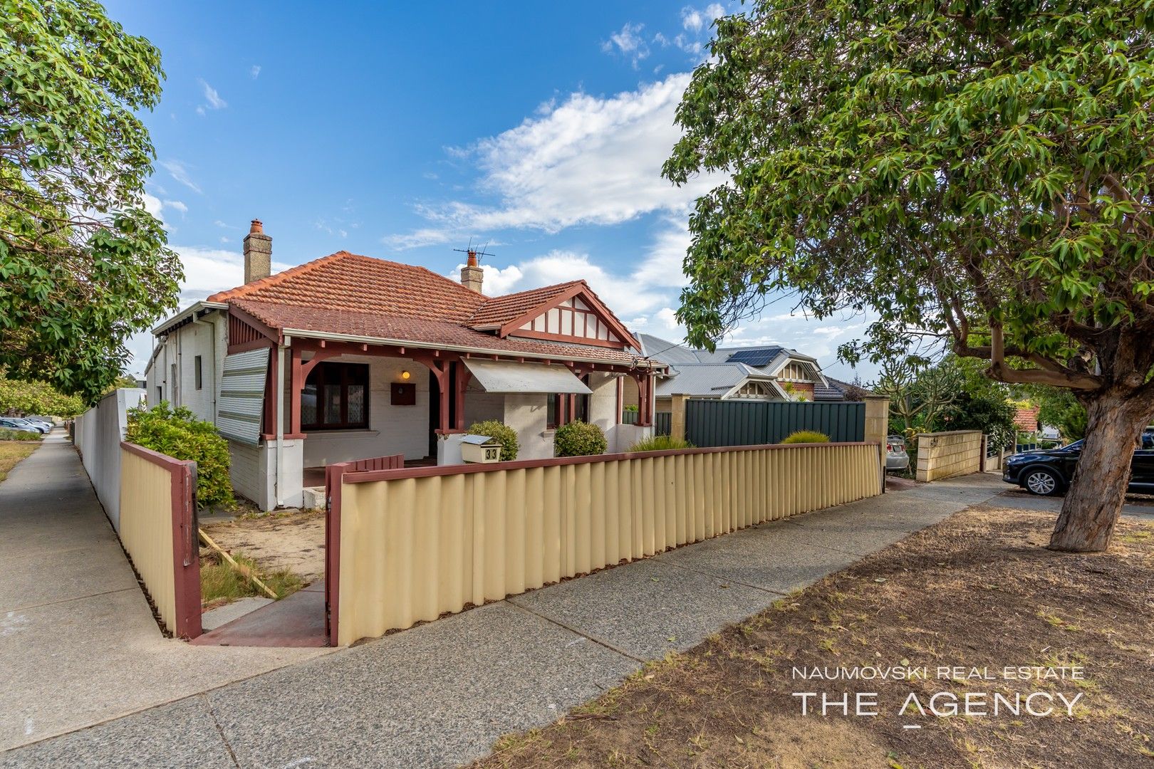 2 bedrooms House in 33 Marian Street LEEDERVILLE WA, 6007