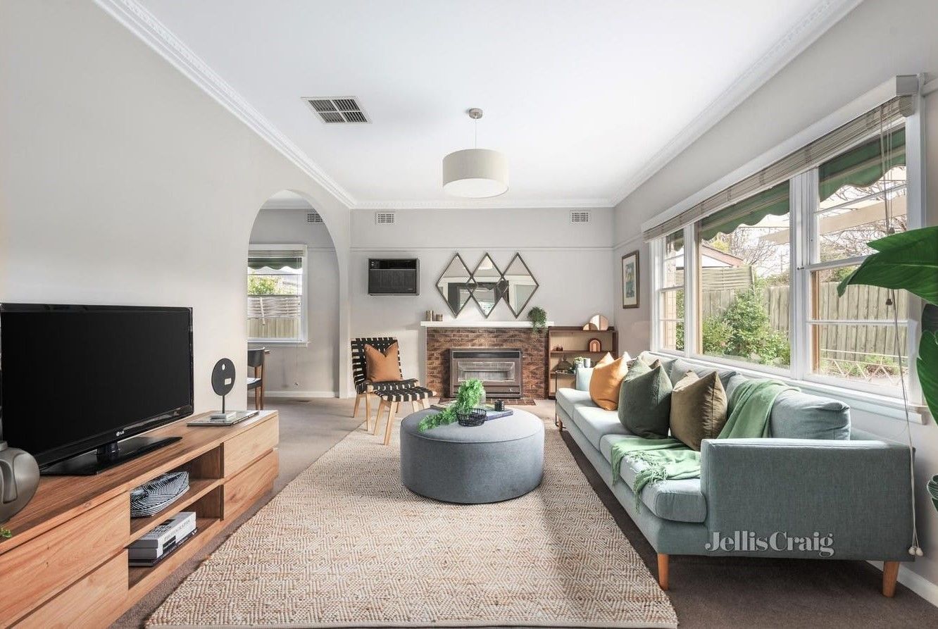 3 bedrooms House in 2 Sassella Street BENTLEIGH EAST VIC, 3165