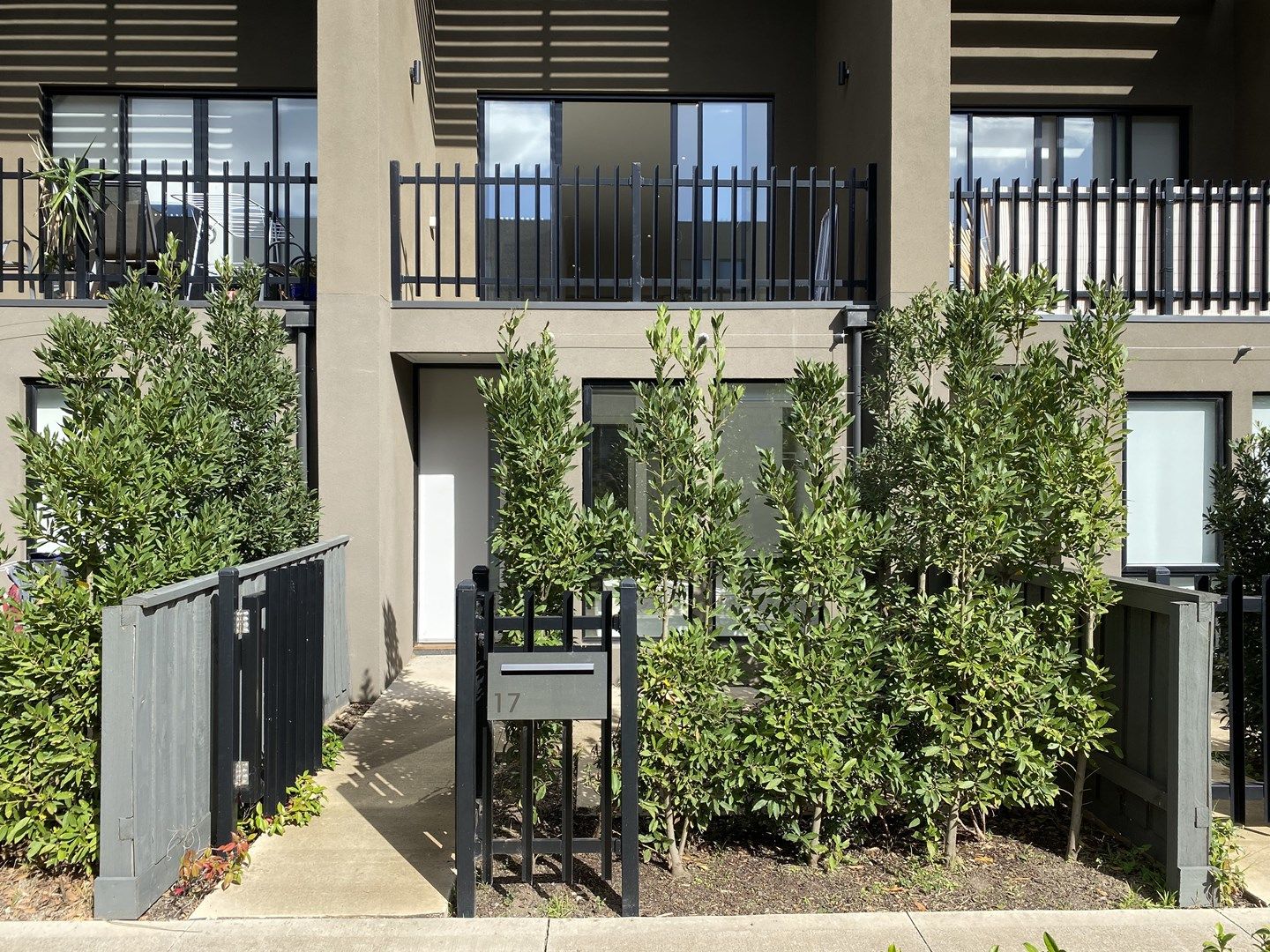 3 bedrooms Townhouse in 17 Kiln Walk MAIDSTONE VIC, 3012
