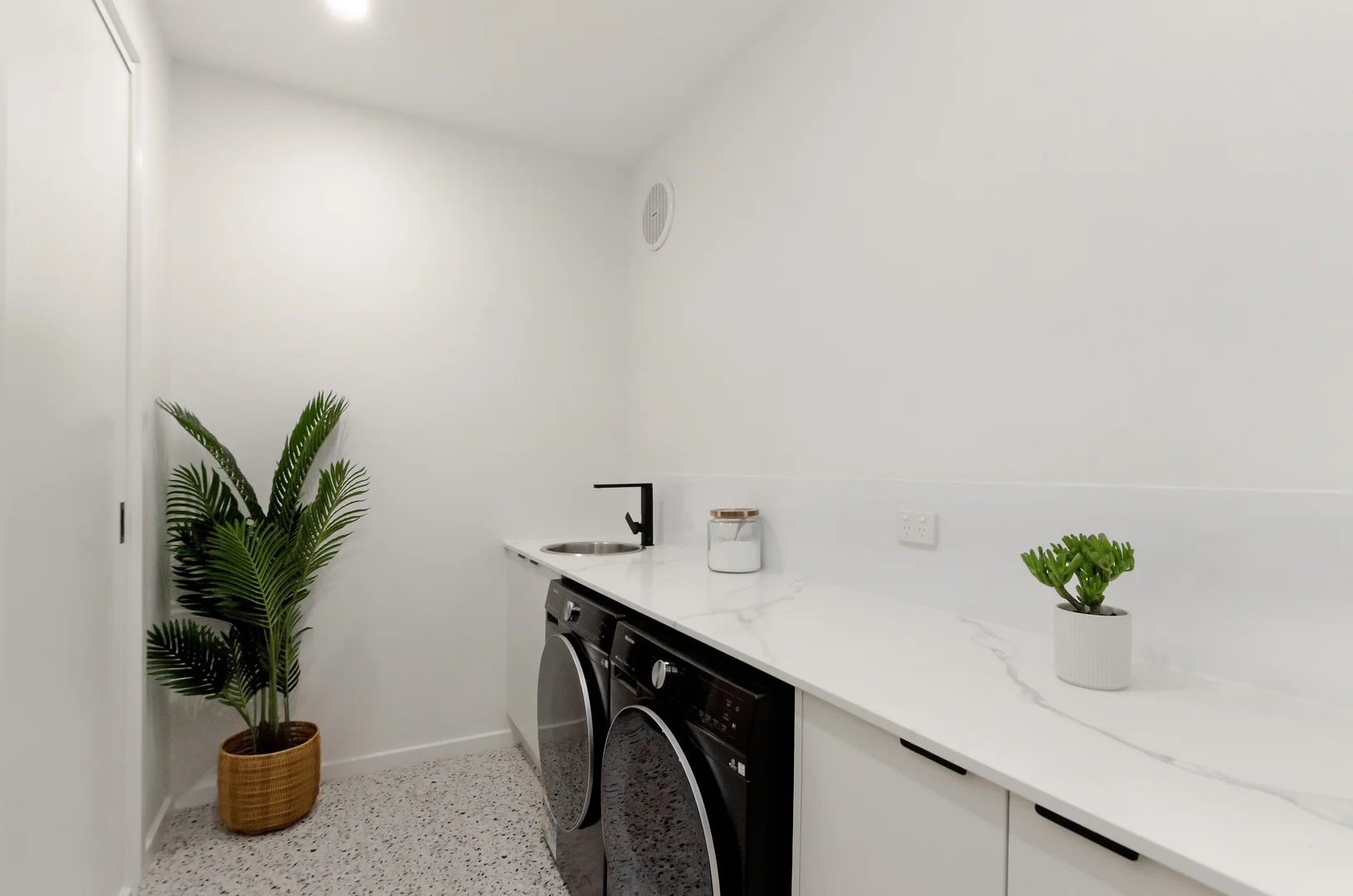 Additional image 10 of 3/347 Hanlon Parade, Portland VIC 3305