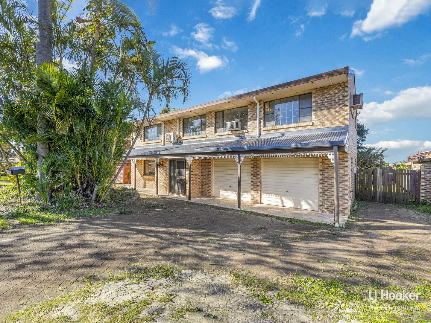 4 bedrooms House in 16 Peppercorn Street SUNNYBANK HILLS QLD, 4109