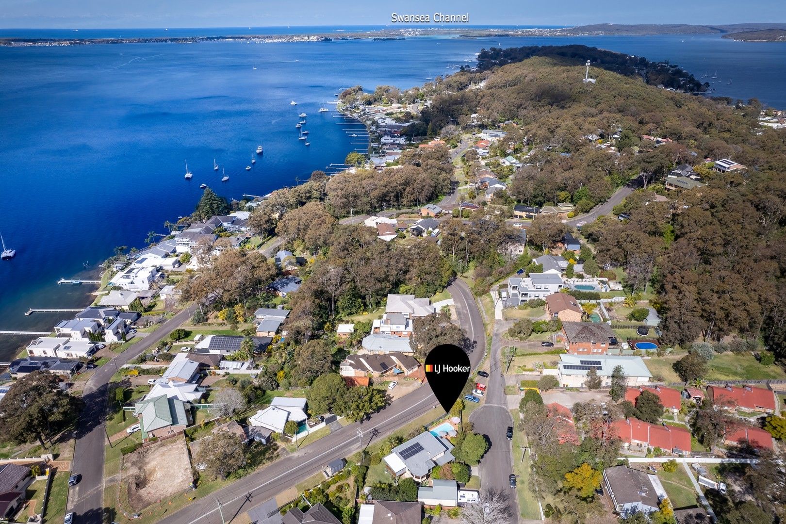 4 bedrooms House in 17 Amelia Street CAREY BAY NSW, 2283