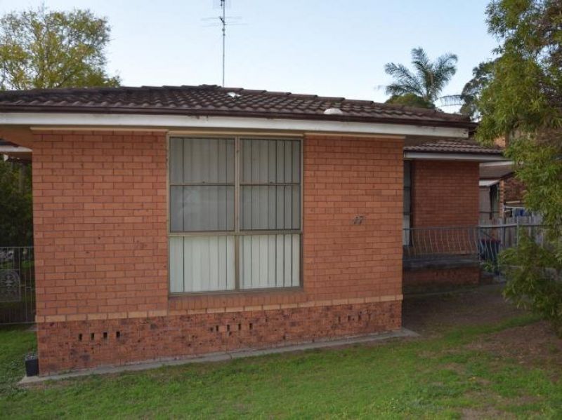 2 bedrooms Apartment / Unit / Flat in 1/17 Card Crescent EAST MAITLAND NSW, 2323