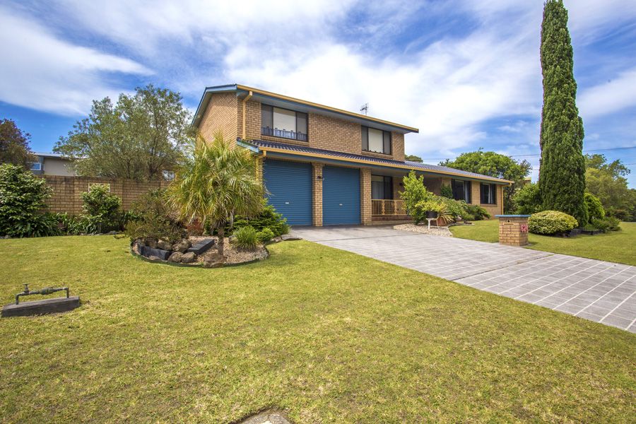 62a Clyde Street, Mollymook NSW 2539, Image 2