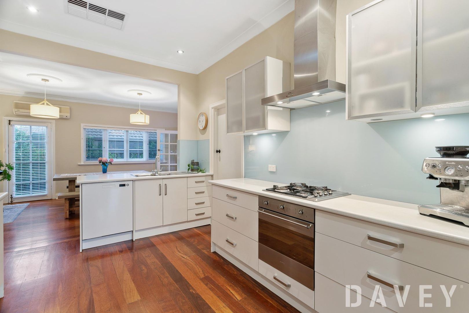 204 Woodside Street, Doubleview WA 6018, Image 2