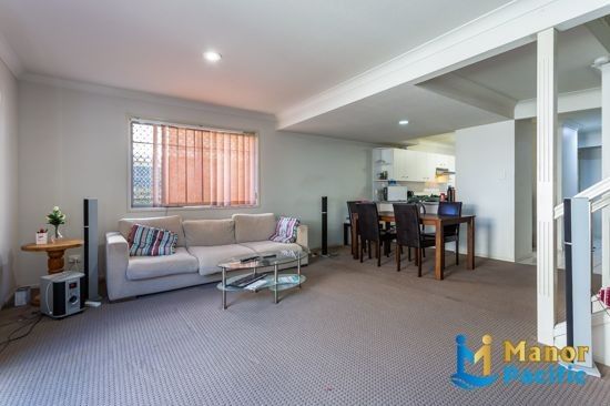 7/10 Lawrence Close, Robertson QLD 4109, Image 2