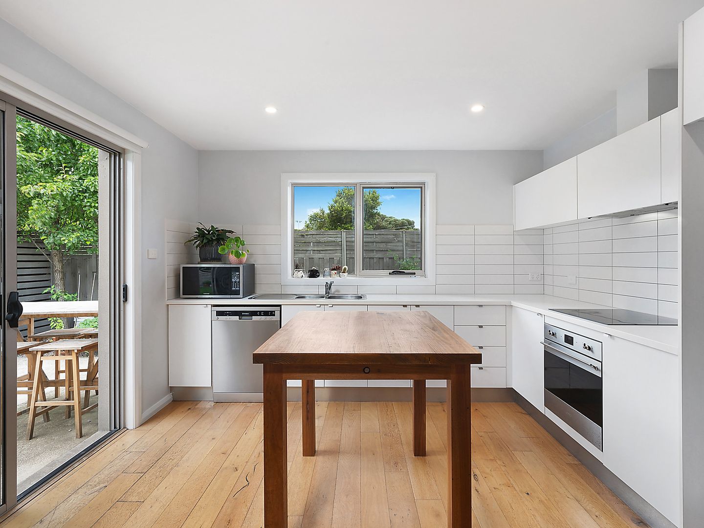 6/6-8 Stafford Street, Herne Hill VIC 3218, Image 2