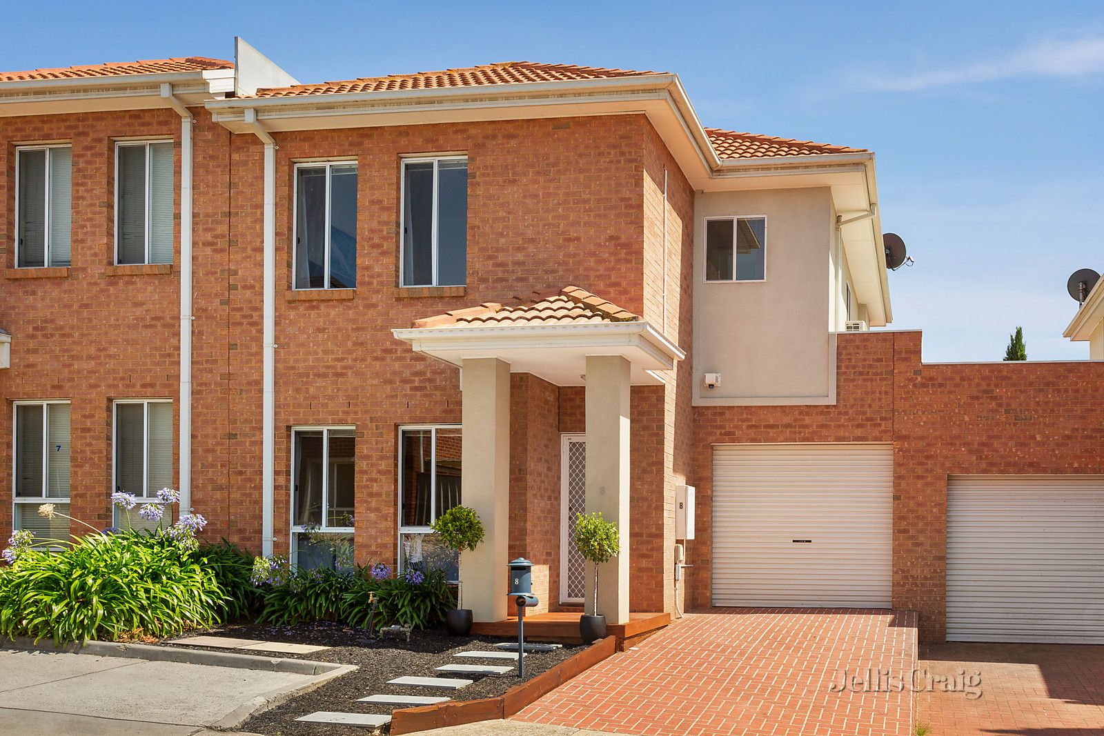 8 Balerno Circle, Gowanbrae VIC 3043, Image 0