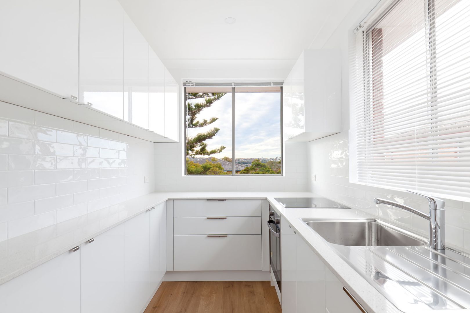 2 bedrooms Apartment / Unit / Flat in 6/107 Pacific  Parade DEE WHY NSW, 2099