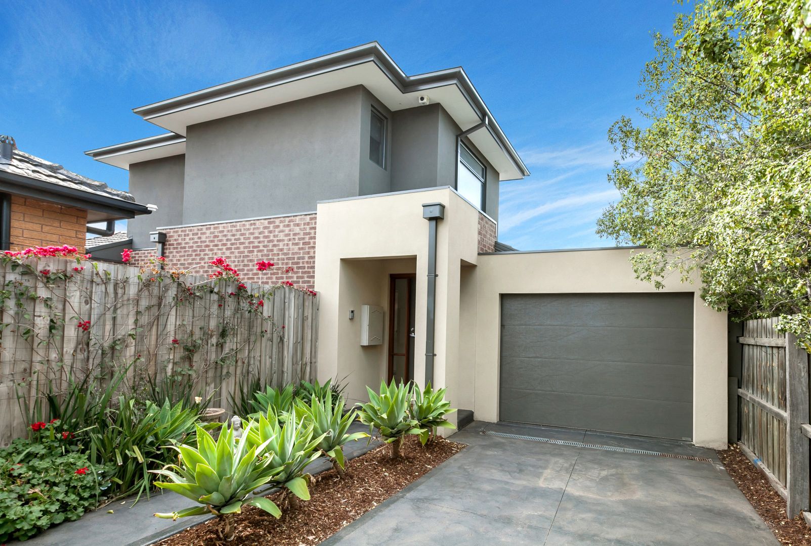 2/18 Maryborough Avenue, Kingsbury VIC 3083, Image 1