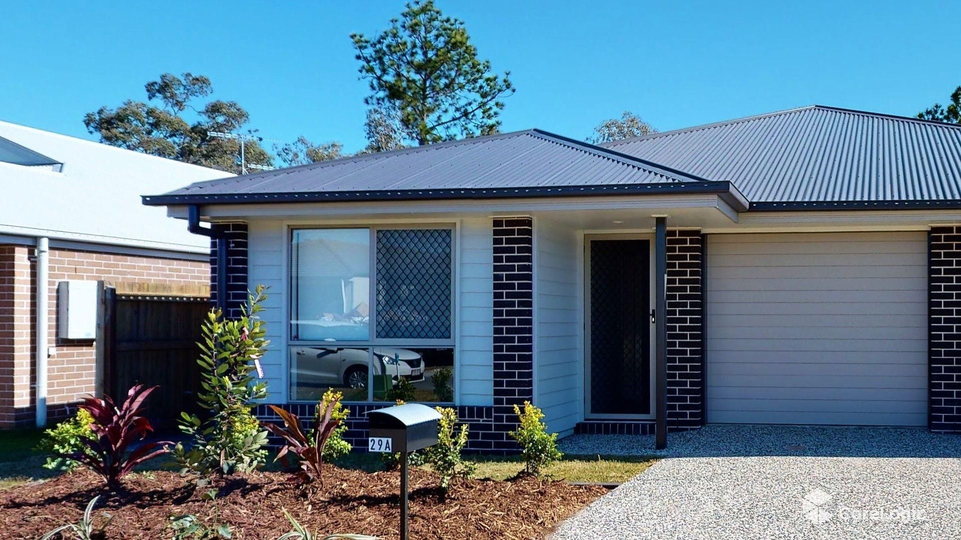 4 bedrooms House in 1/29 Farmer Pl PARK RIDGE QLD, 4125