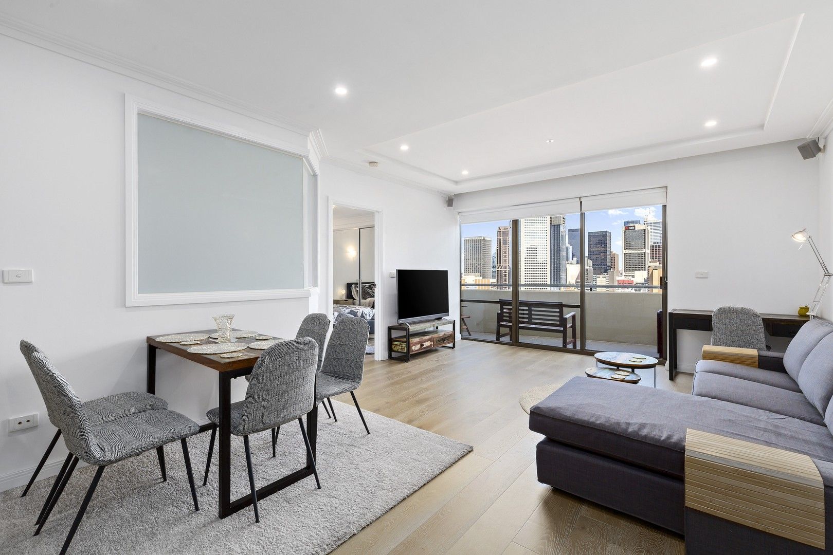 2 bedrooms Apartment / Unit / Flat in 2211/222 Russell Street MELBOURNE VIC, 3000
