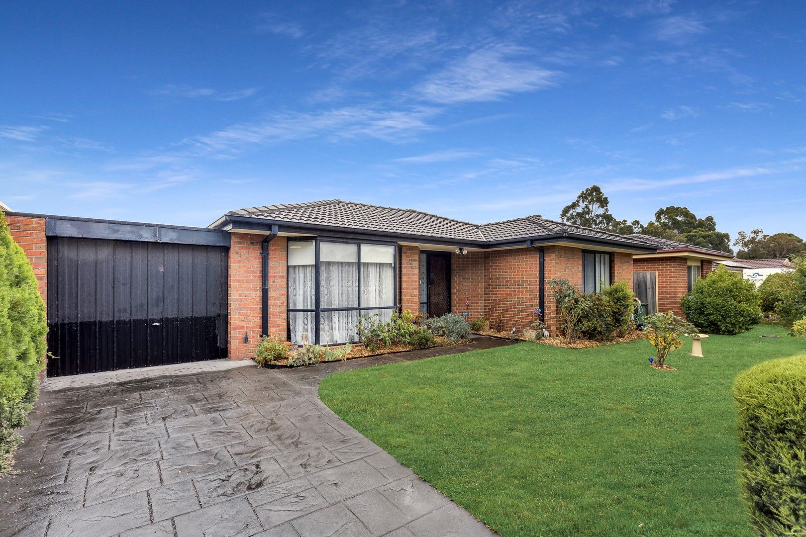 3 bedrooms House in 13 Grierson Drive KILSYTH VIC, 3137