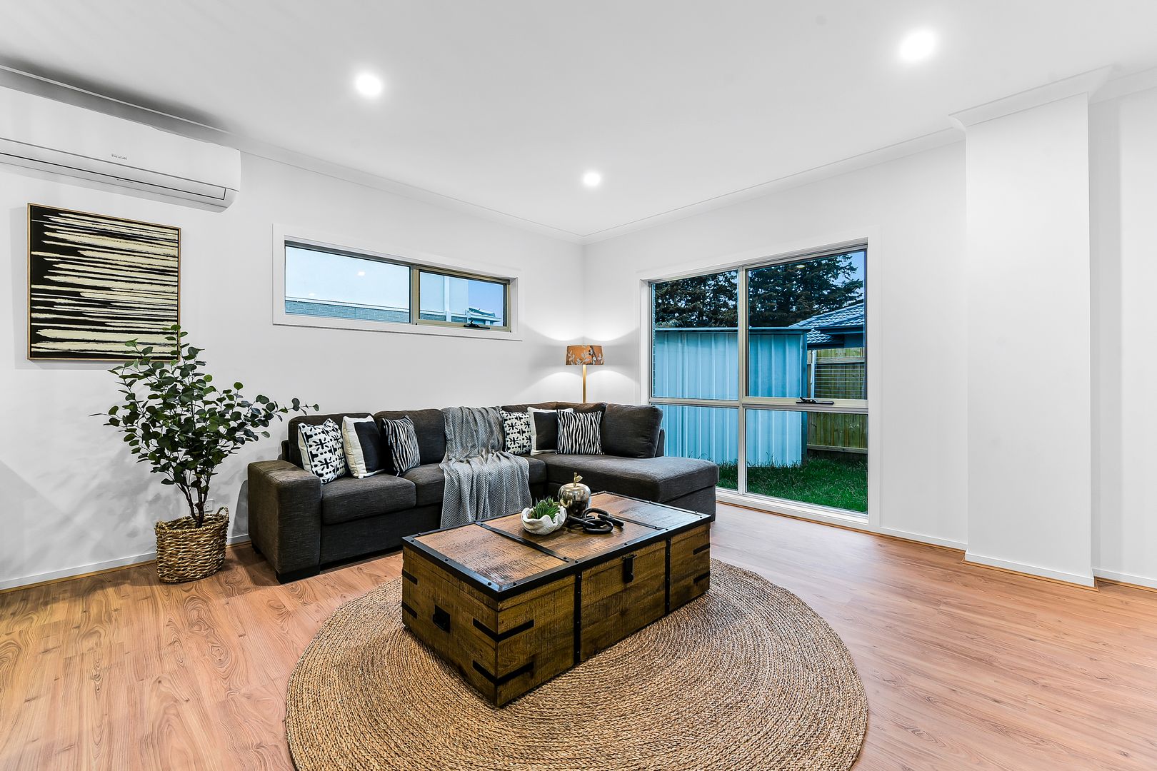 1/8 Hair Court, Beaconsfield VIC 3807, Image 2