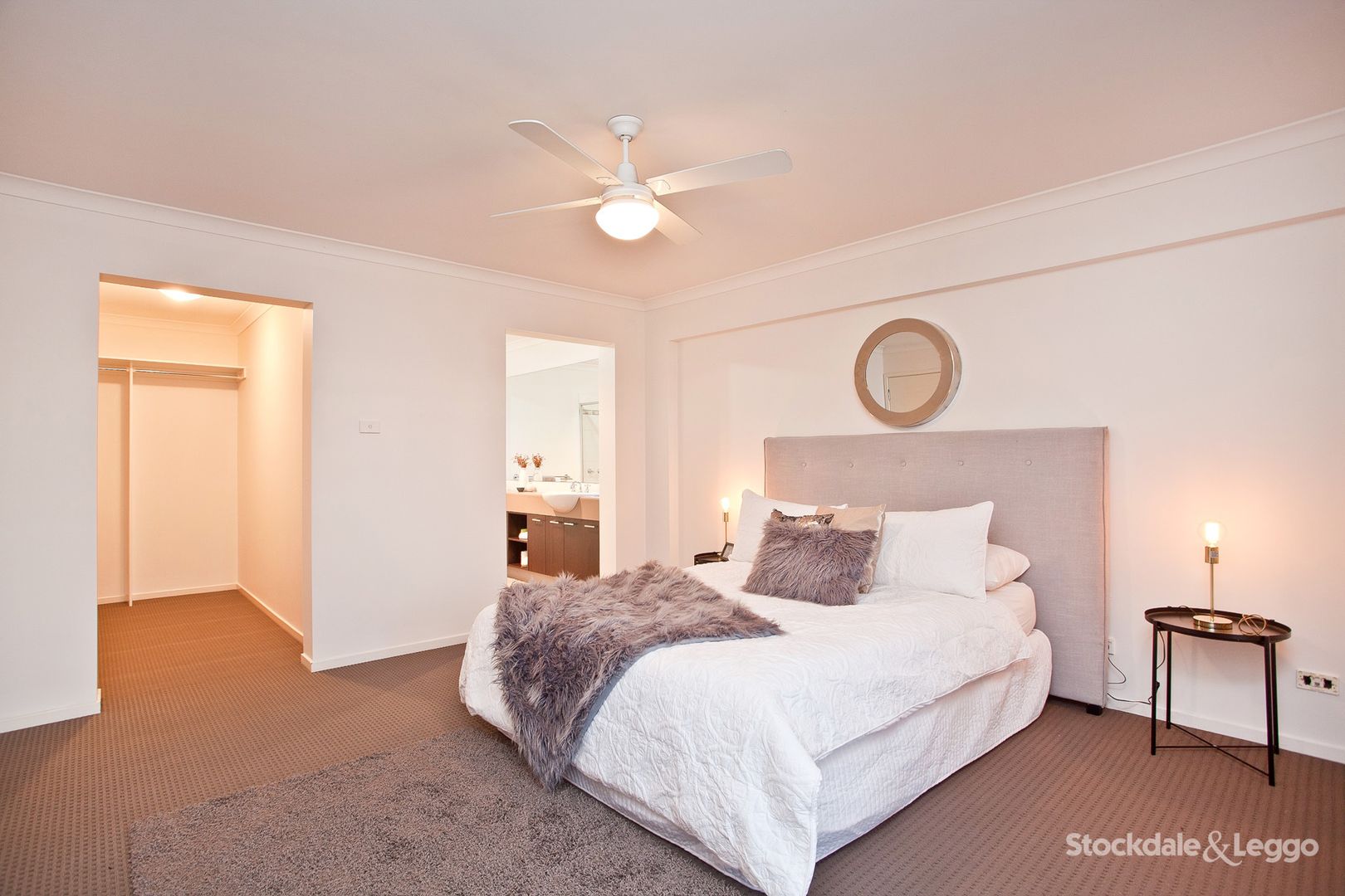 6 Dartmouth Chase, Derrimut VIC 3030, Image 2