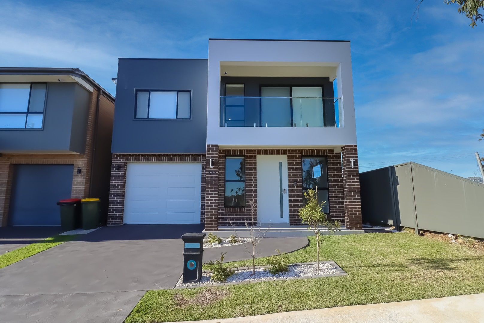 4 bedrooms Townhouse in 1/124A Cranbourne Street RIVERSTONE NSW, 2765