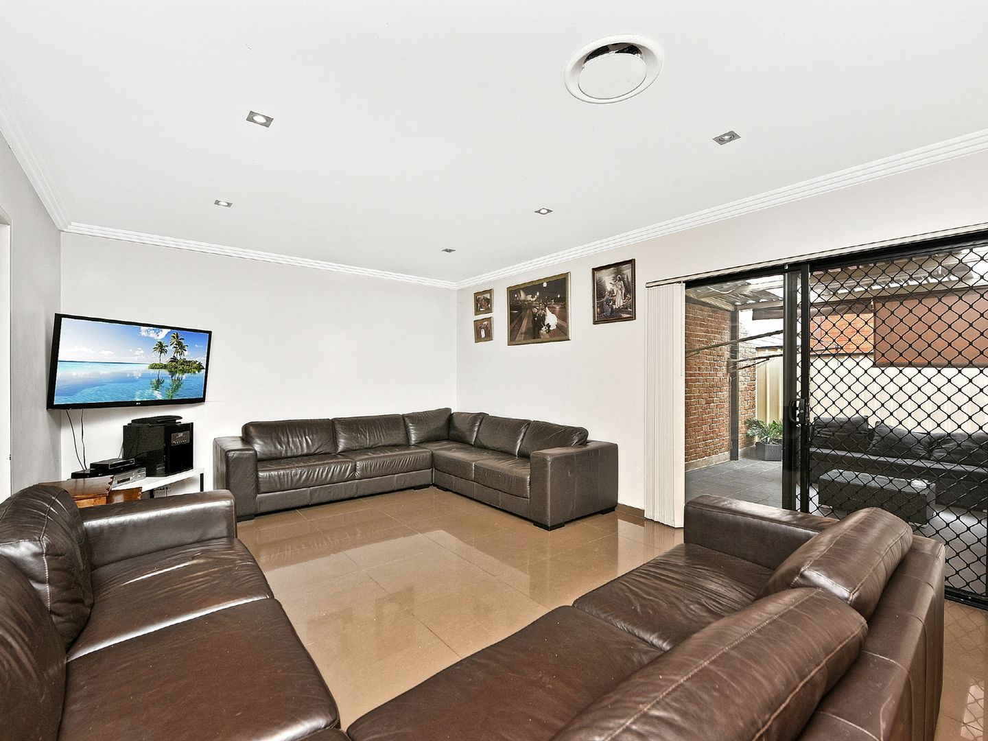 48 Maiden St, Greenacre NSW 2190, Image 2