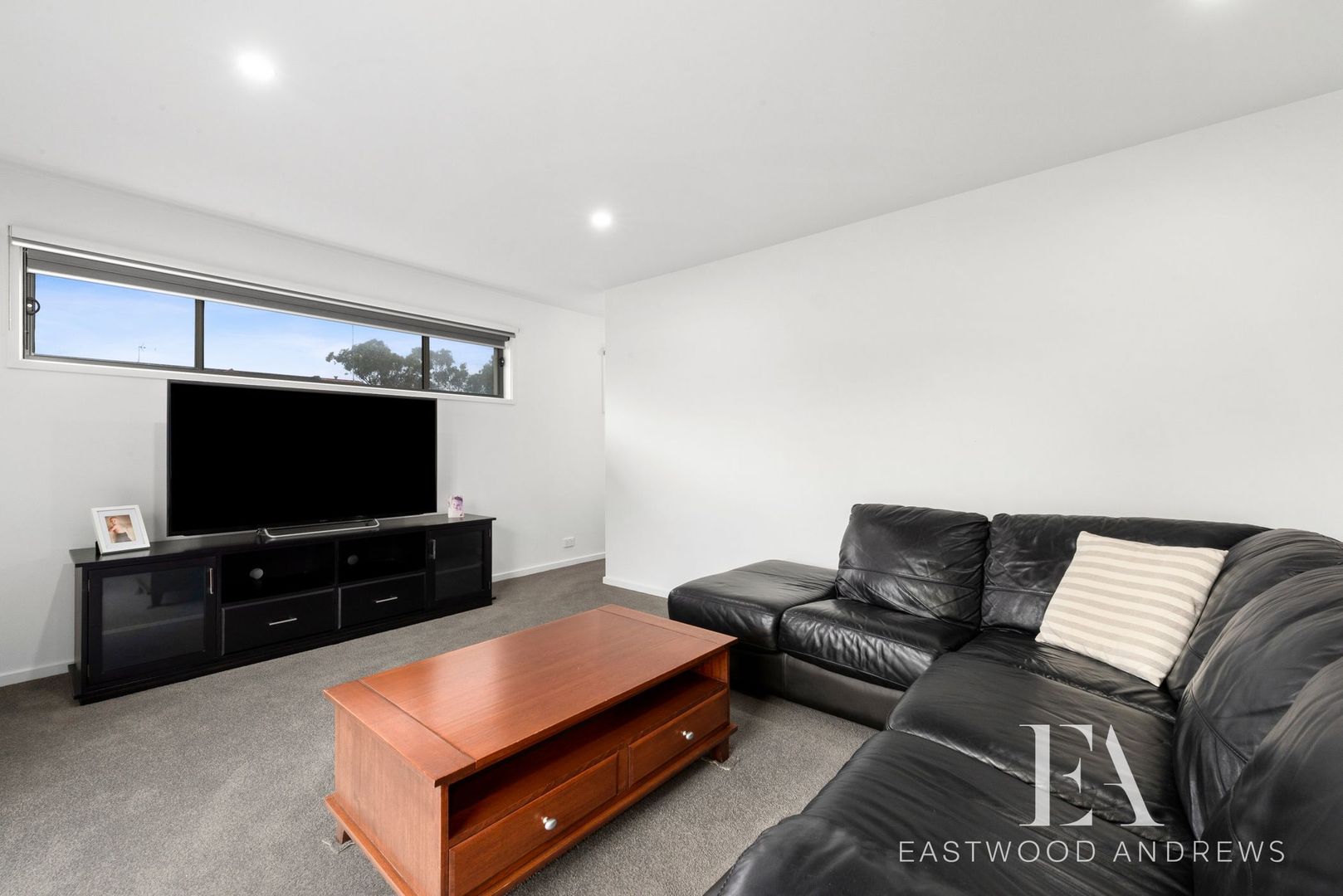 8 Mitchell Drive, Leopold VIC 3224, Image 2