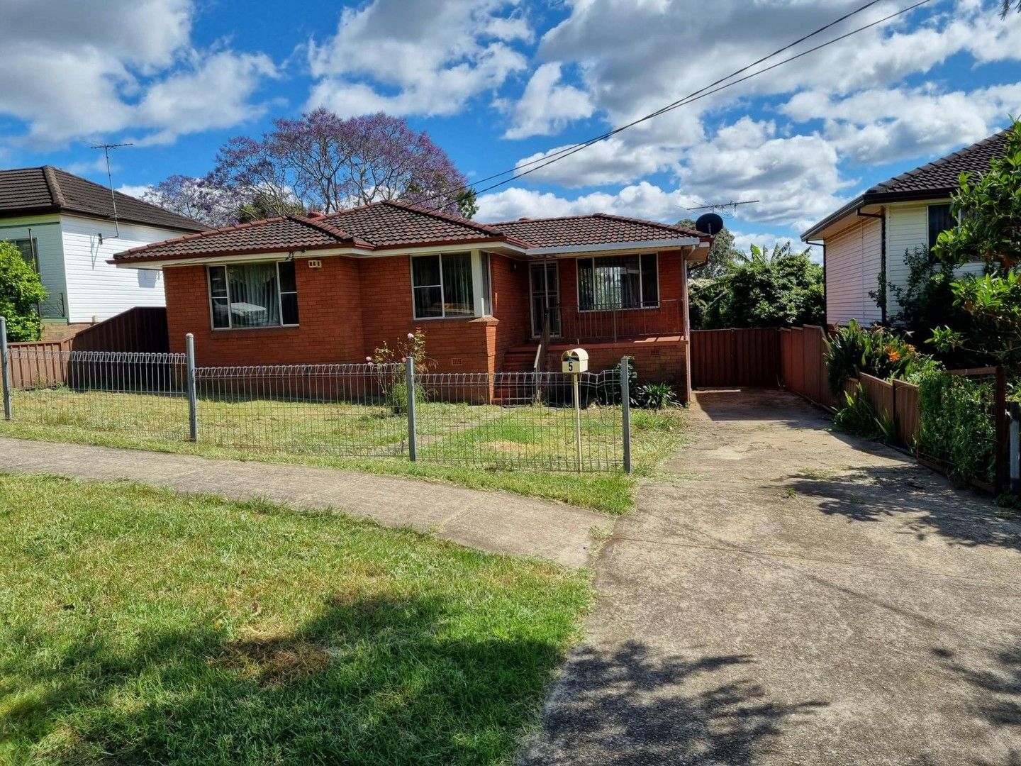 2 bedrooms House in 5 Michelle Drive CONSTITUTION HILL NSW, 2145