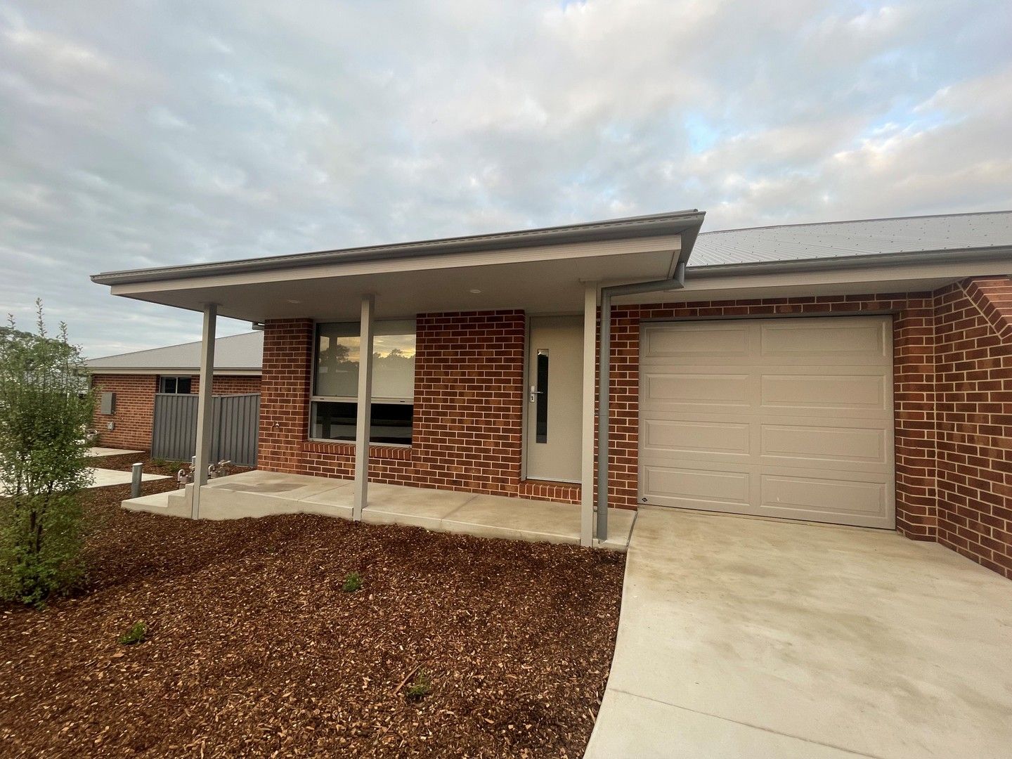 2 bedrooms Townhouse in 2/177 Hillford Circuit THURGOONA NSW, 2640