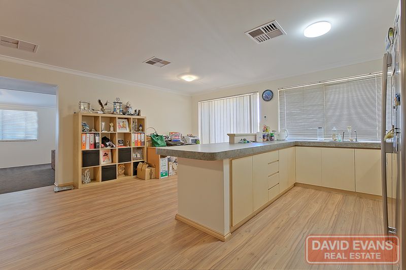 165 Country Drive, OAKFORD WA 6121, Image 2