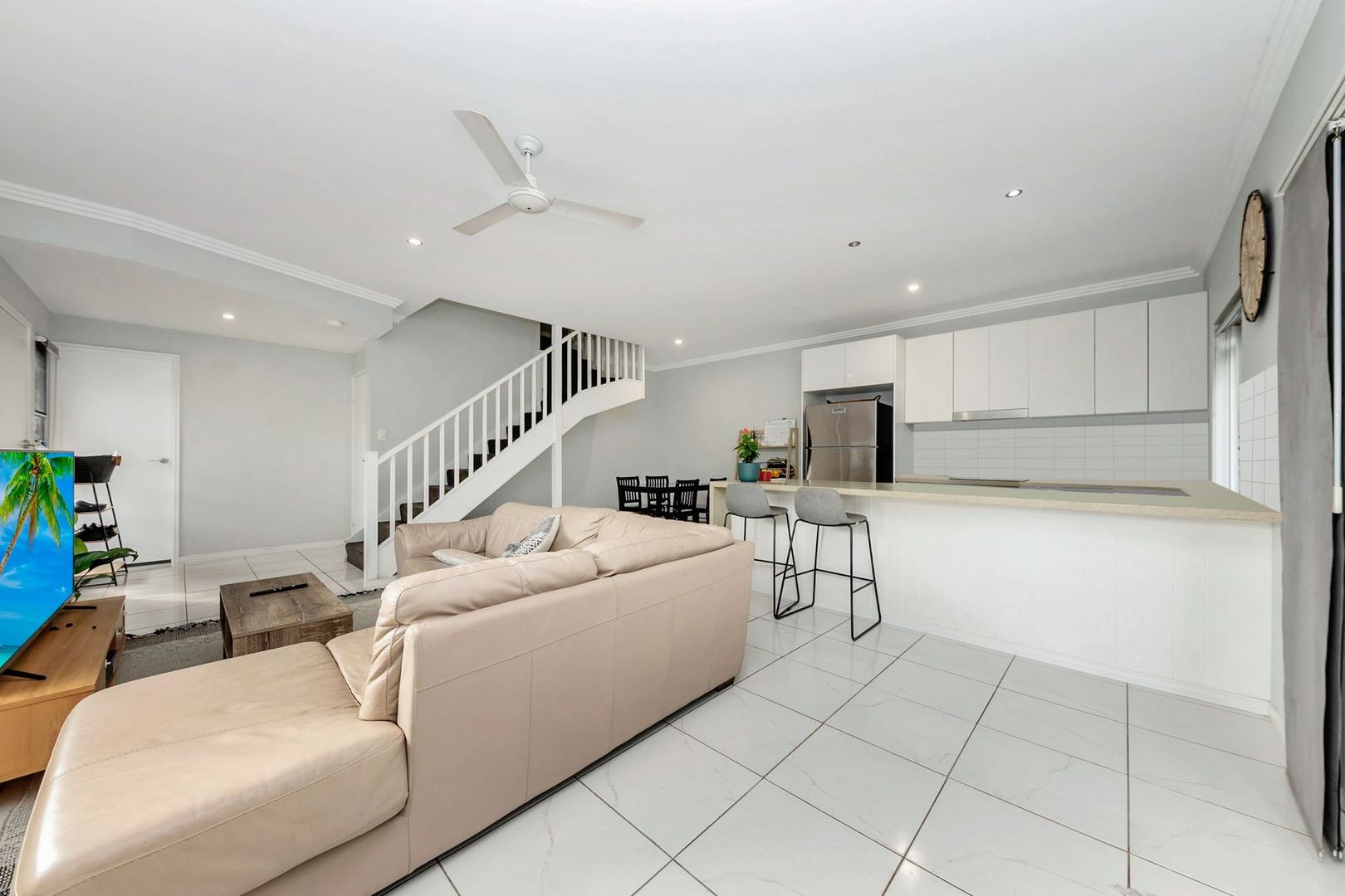 8/50 Railway Avenue, Railway Estate QLD 4810, Image 2