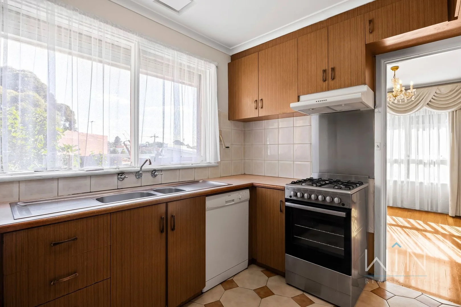 Additional image 9 of 4 Nives Court, Burwood East VIC 3151