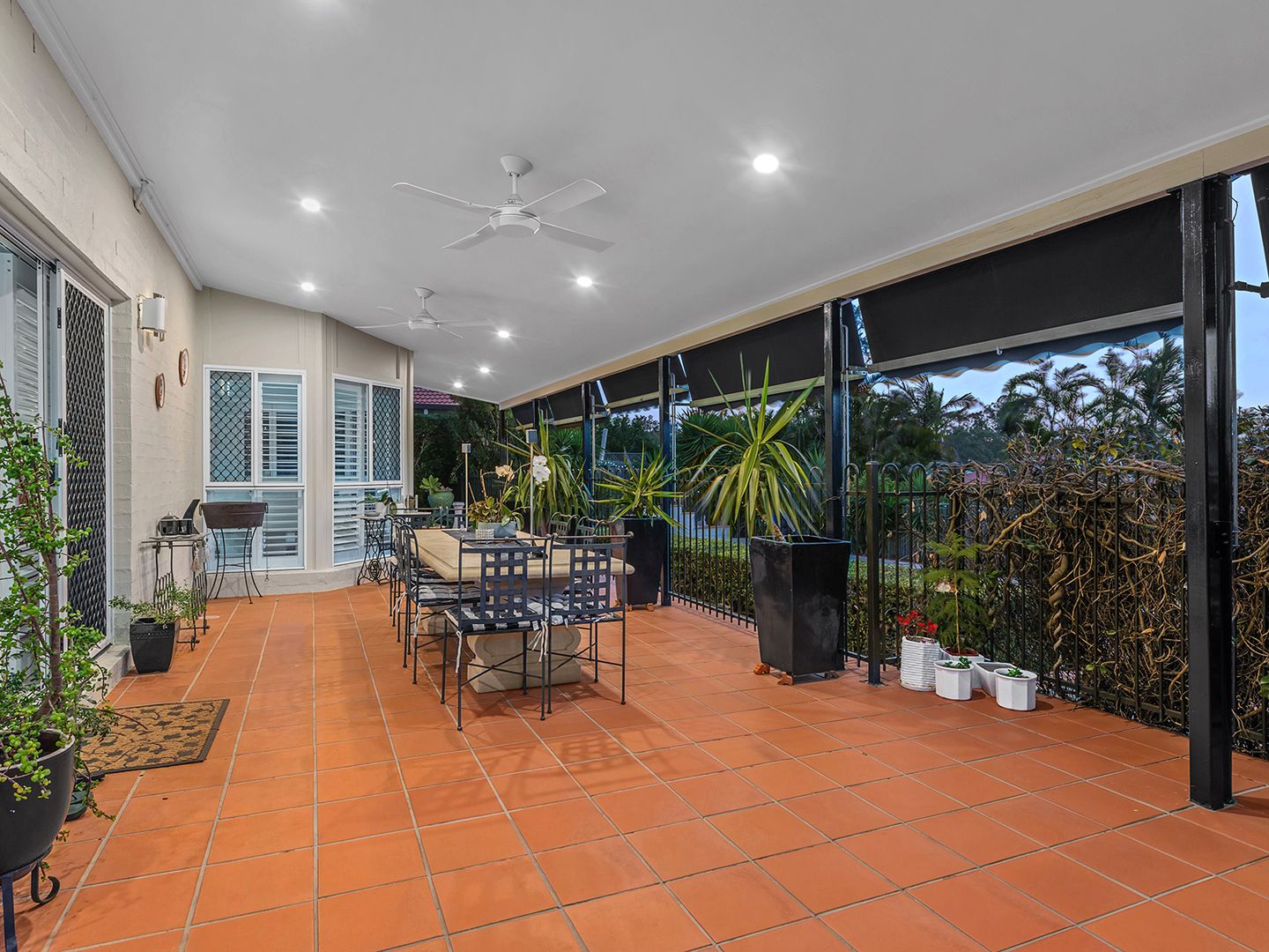 8 Knightsbridge Place, Bridgeman Downs QLD 4035, Image 1