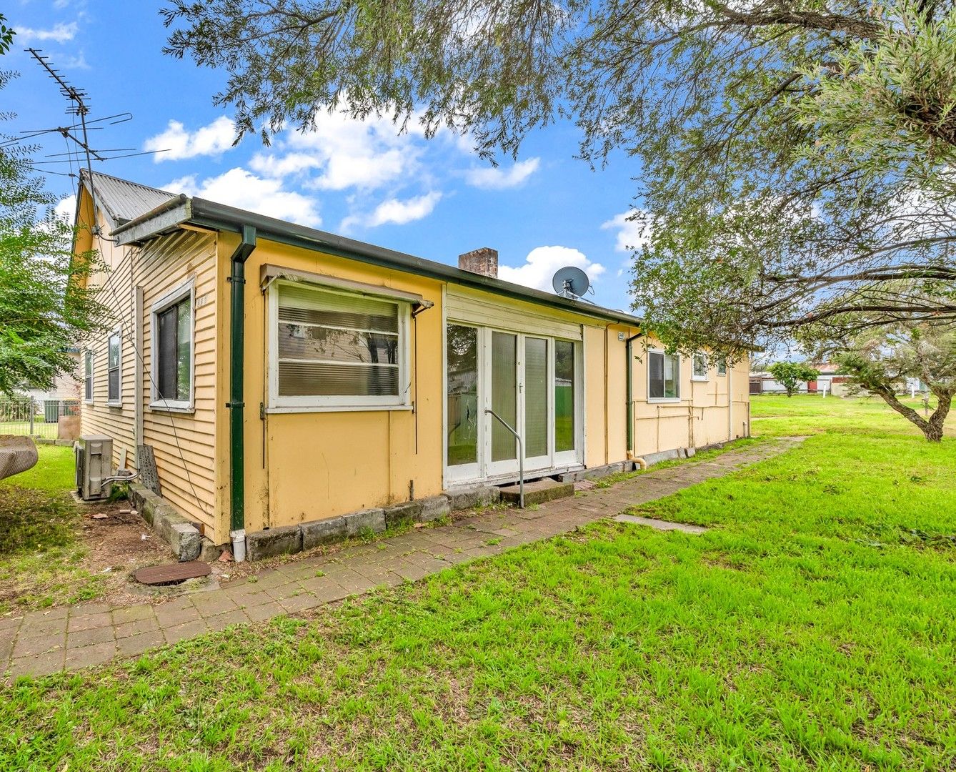 227 Cessnock Road, Abermain NSW 2326 Domain