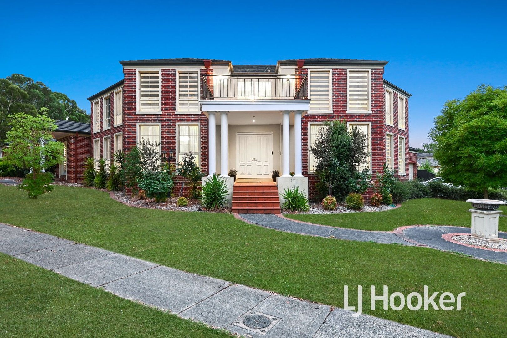 17 Parkside Boulevard, Lysterfield South VIC 3156 Domain