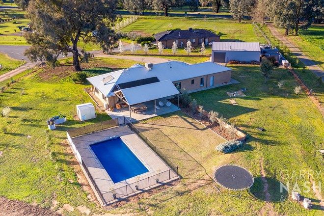 Picture of 10 Ploughlands Court, TARRAWINGEE VIC 3678