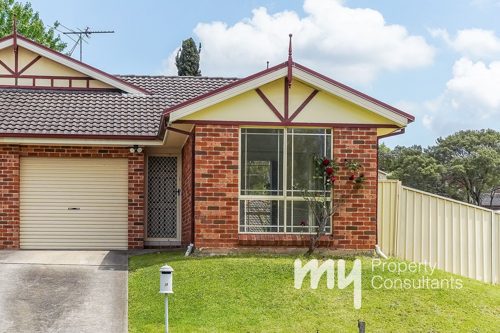 2/2 Skyfarmer Place, Raby NSW 2566, Image 0