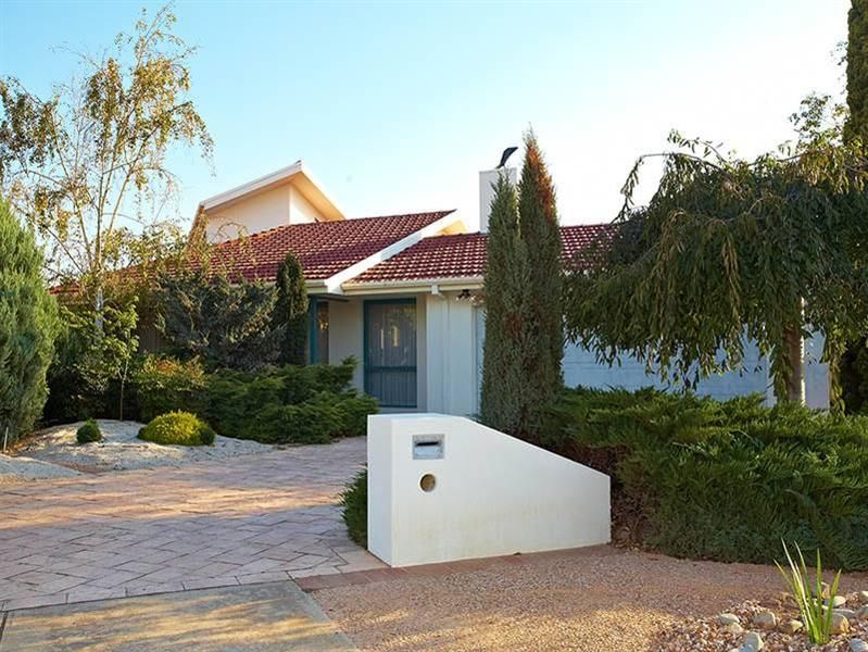 24 Montpellier Drive, Werribee Property History & Address Research