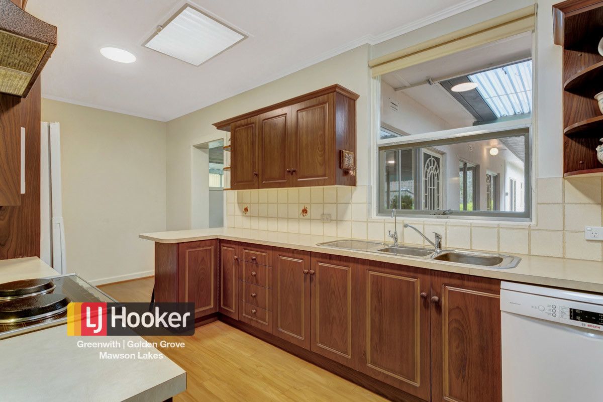 4 Stirling Walk, Redwood Park SA 5097, Image 1