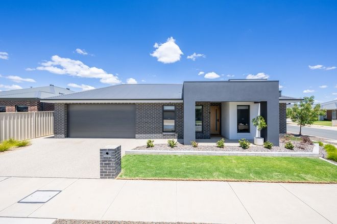 Picture of 17 Mallacoota Drive, KIALLA VIC 3631