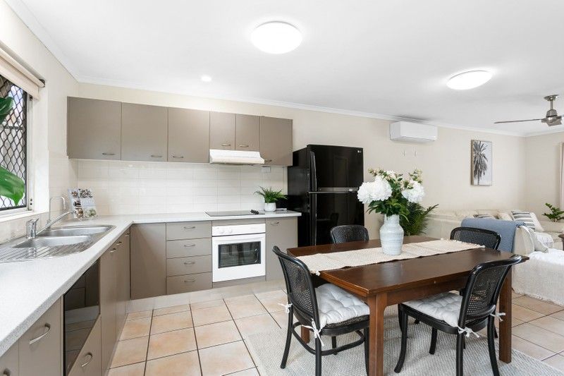 2 bedrooms House in 2/10 Garnet Street COOROY QLD, 4563