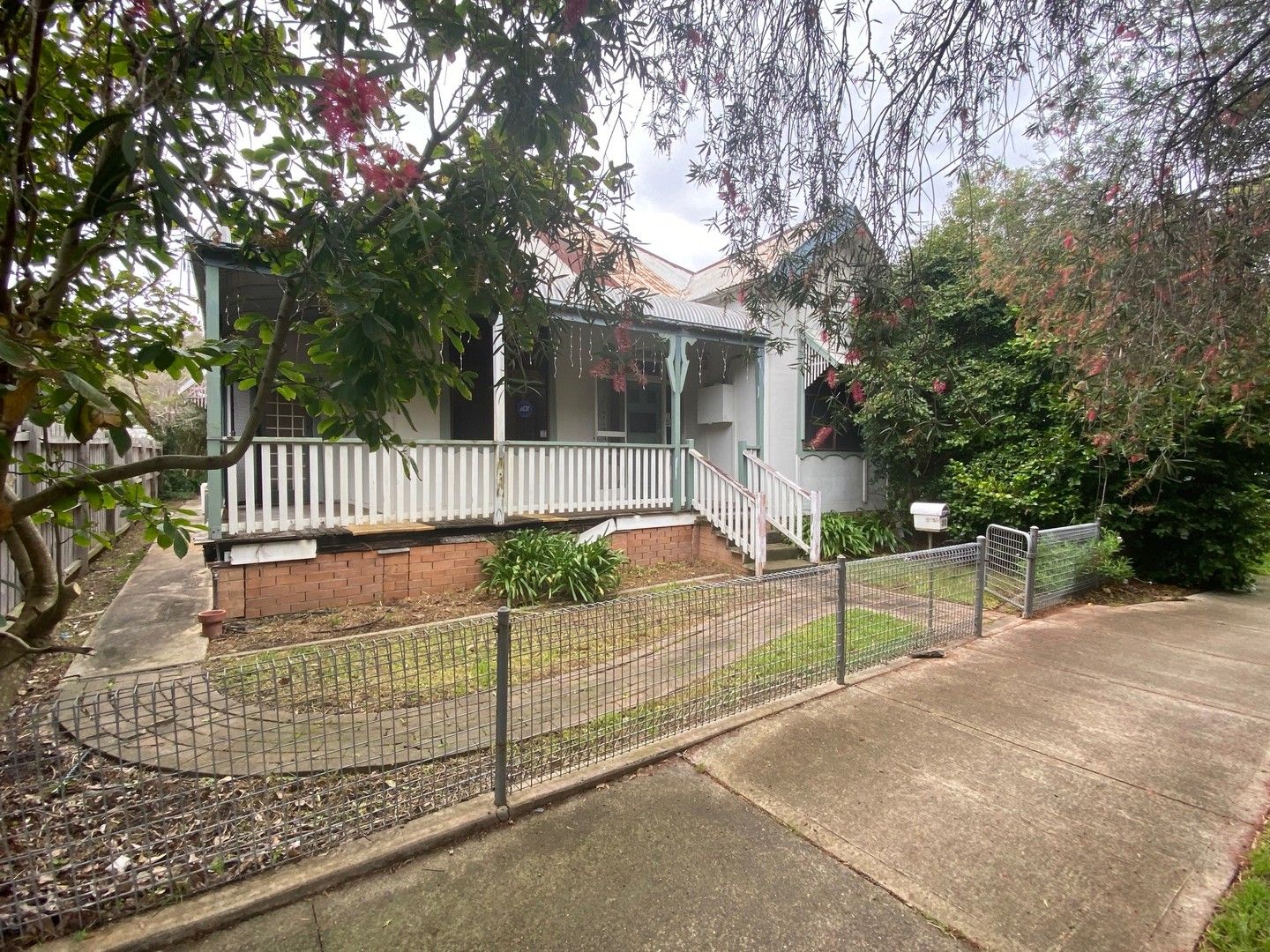 4 bedrooms House in 20 Robertson Street SUTHERLAND NSW, 2232