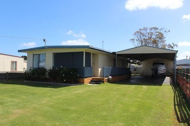 Picture of 19 Newhaven Crescent, MCLOUGHLINS BEACH VIC 3874