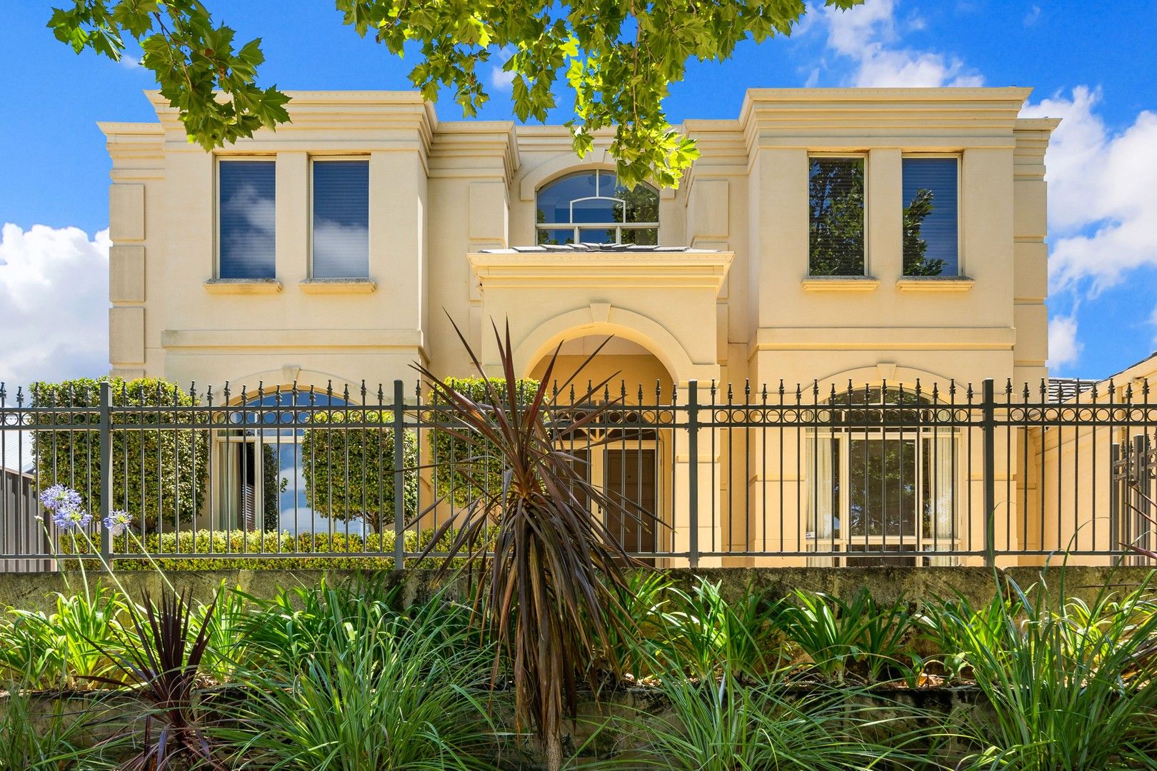 4 bedrooms House in 91 Glen Iris Drive JANDAKOT WA, 6164