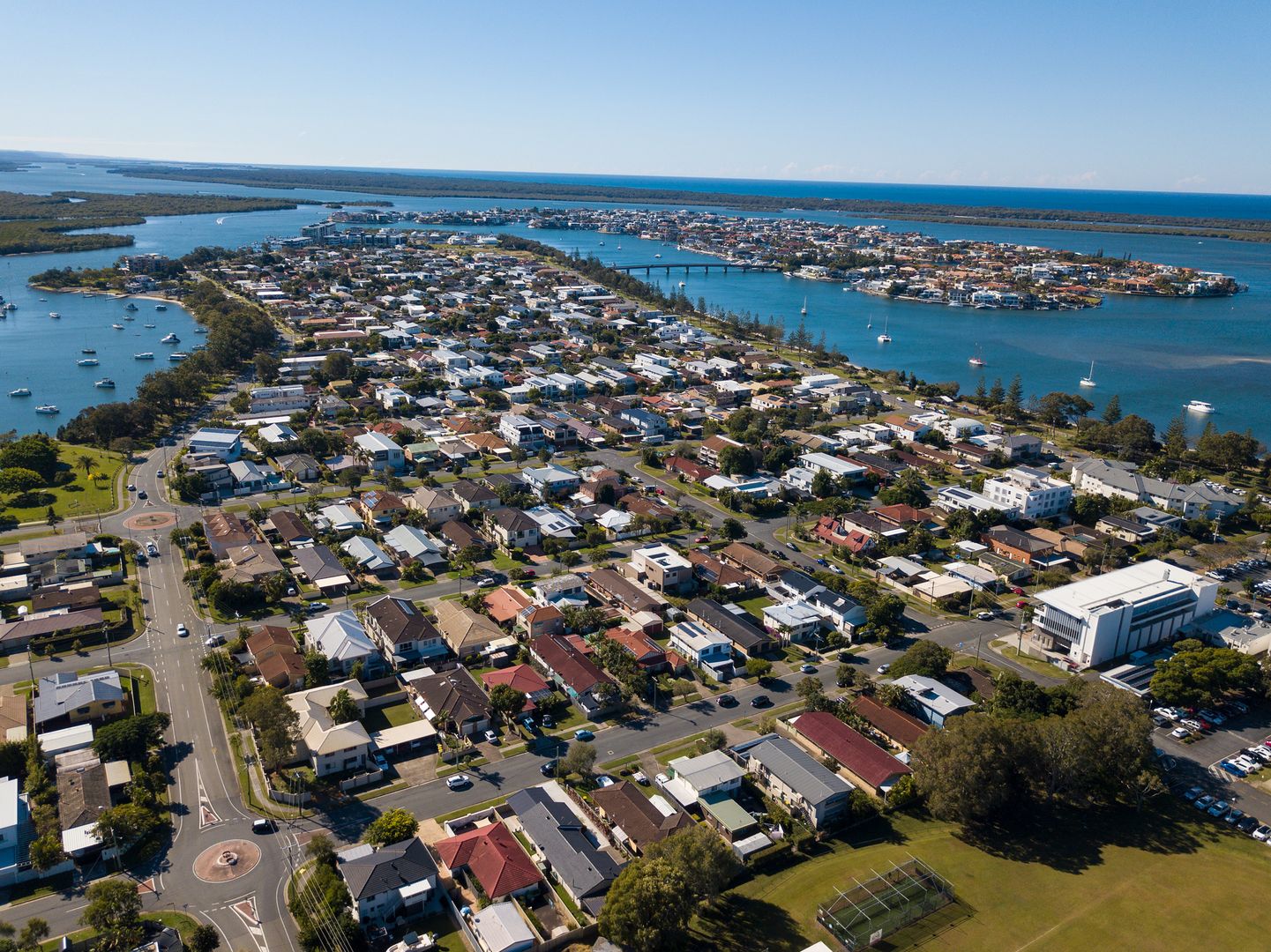 3 bedrooms Townhouse in 7A & 7B Muscovey Avenue PARADISE POINT QLD, 4216